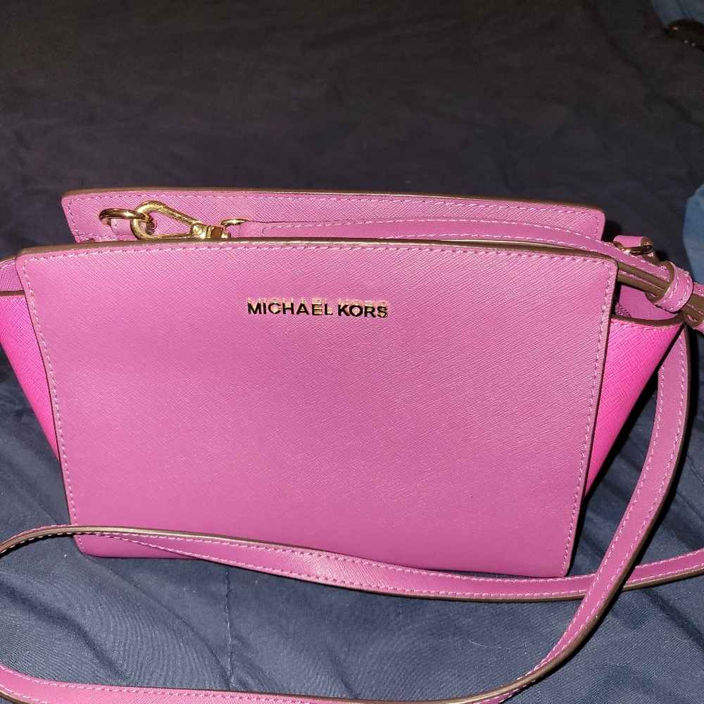 Michael kors shoulder/cross body